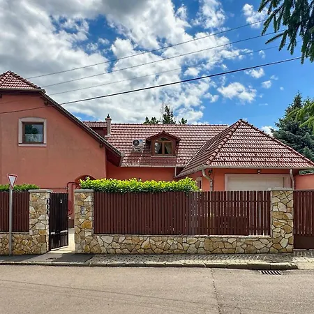 Honfoglalas Vendeghaz Apartman
